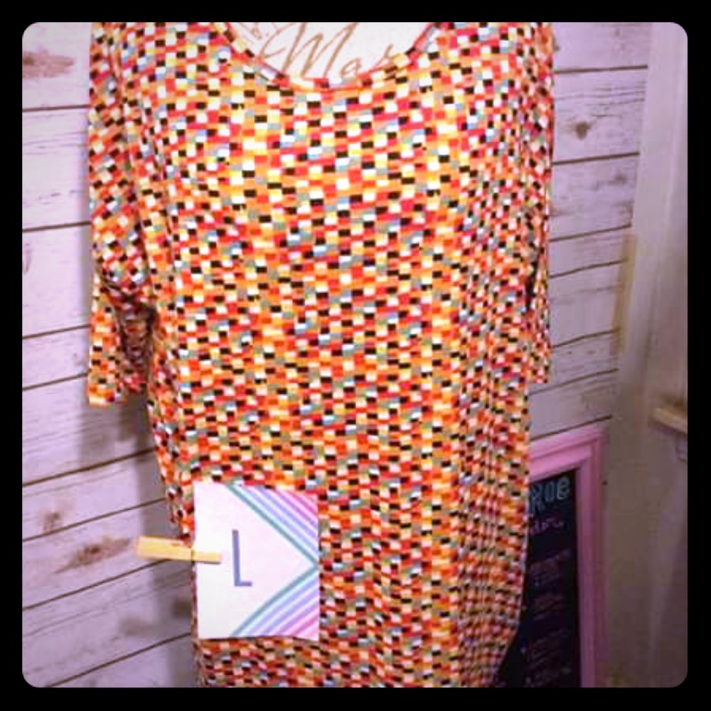 LuLaRoe Irma Tunic
